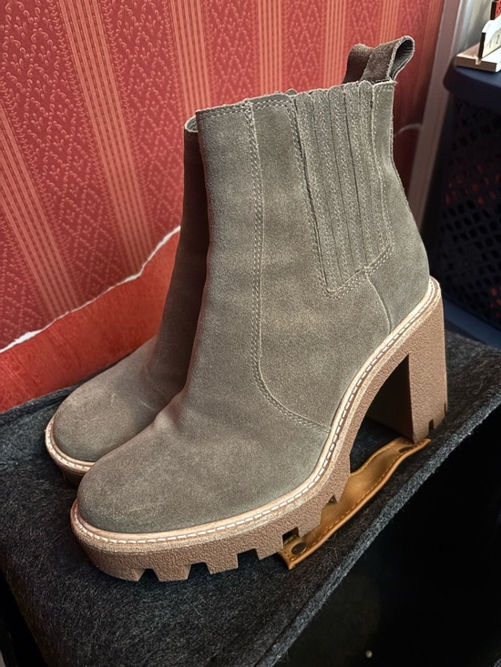 Shoes - Suede Chunky Heel Chelsea Boot - Army Green